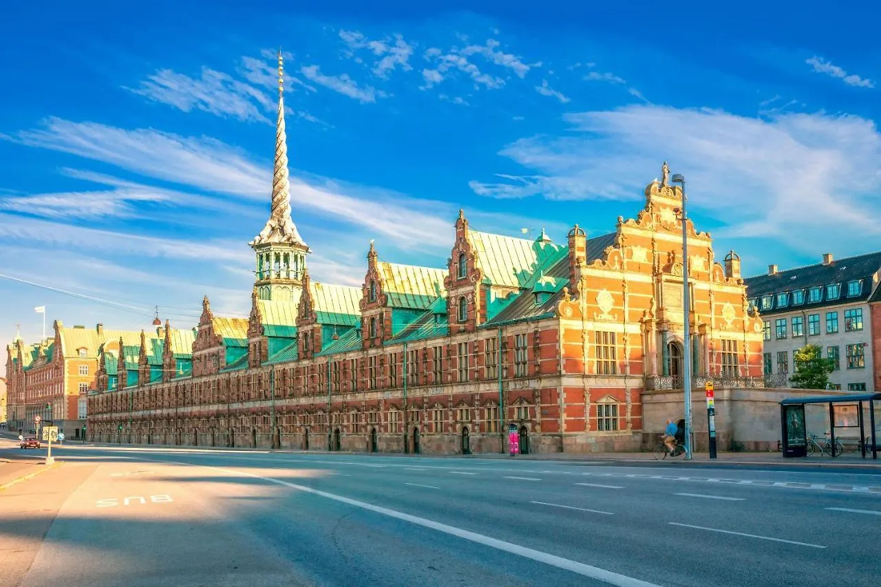 Lovely 3Br Manor Apartment 5 Min From Tivoli Gardens Copenhague