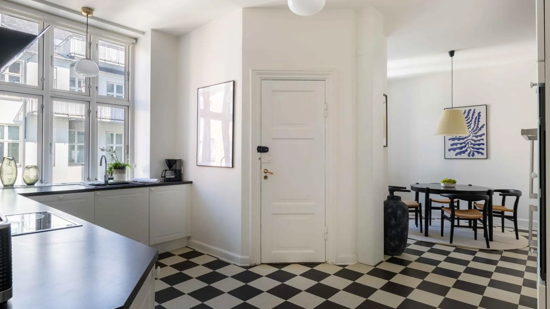 Lovely 3Br Manor Apartment 5 Min From Tivoli Gardens Copenhague Dinamarca